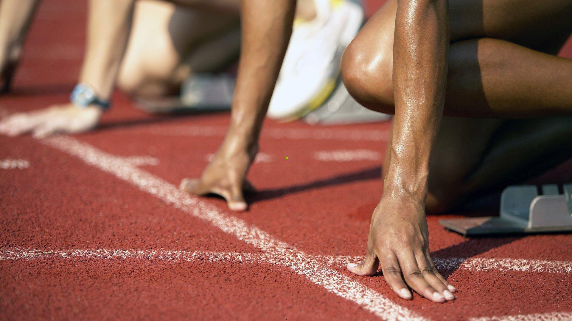 海港队飞抵广州誓夺赛季首冠，主教练莱科寄语防守精益求精