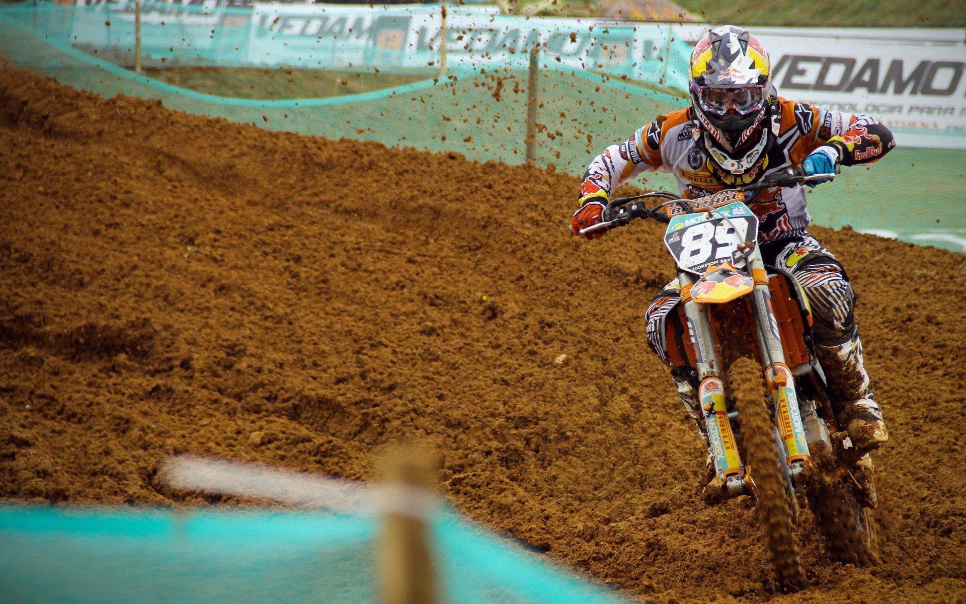 炸鱼来袭！比朔夫帽子戏法卡尔双响，德国U21队6-0狂胜展青春风暴